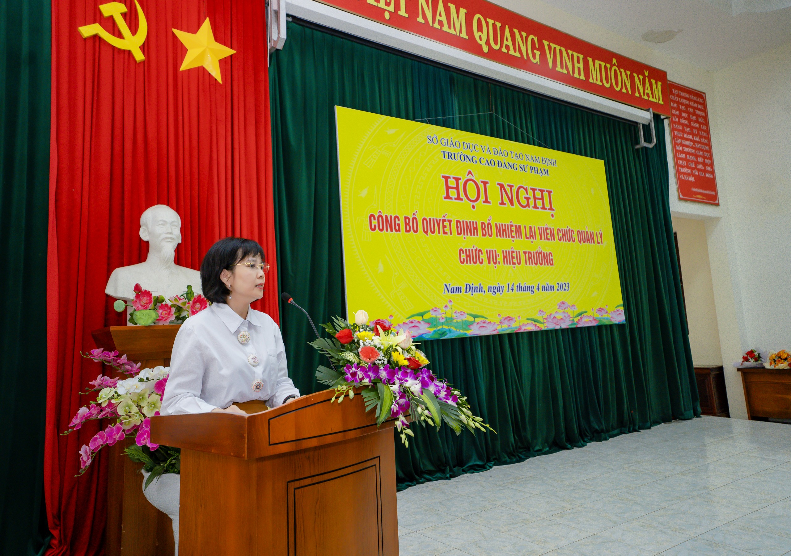 Hội nghị công bố quyết định bổ nhiệm lại Hiệu trưởng trường Cao đẳng Sư  phạm Nam Định - Trường Cao Đẳng Sư Phạm Nam Định